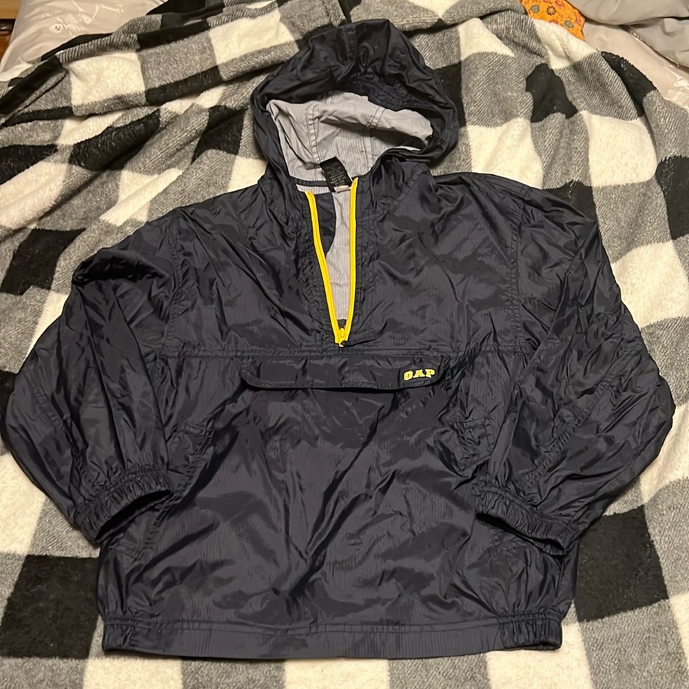 GAP packable windbreaker / light rain jacket. Size L/XL